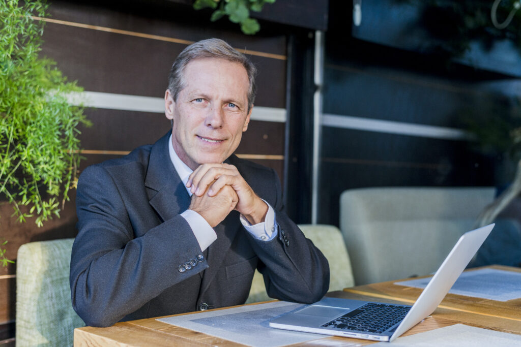 Trust and Leadership: Why Emotional Intelligence Matters in Business